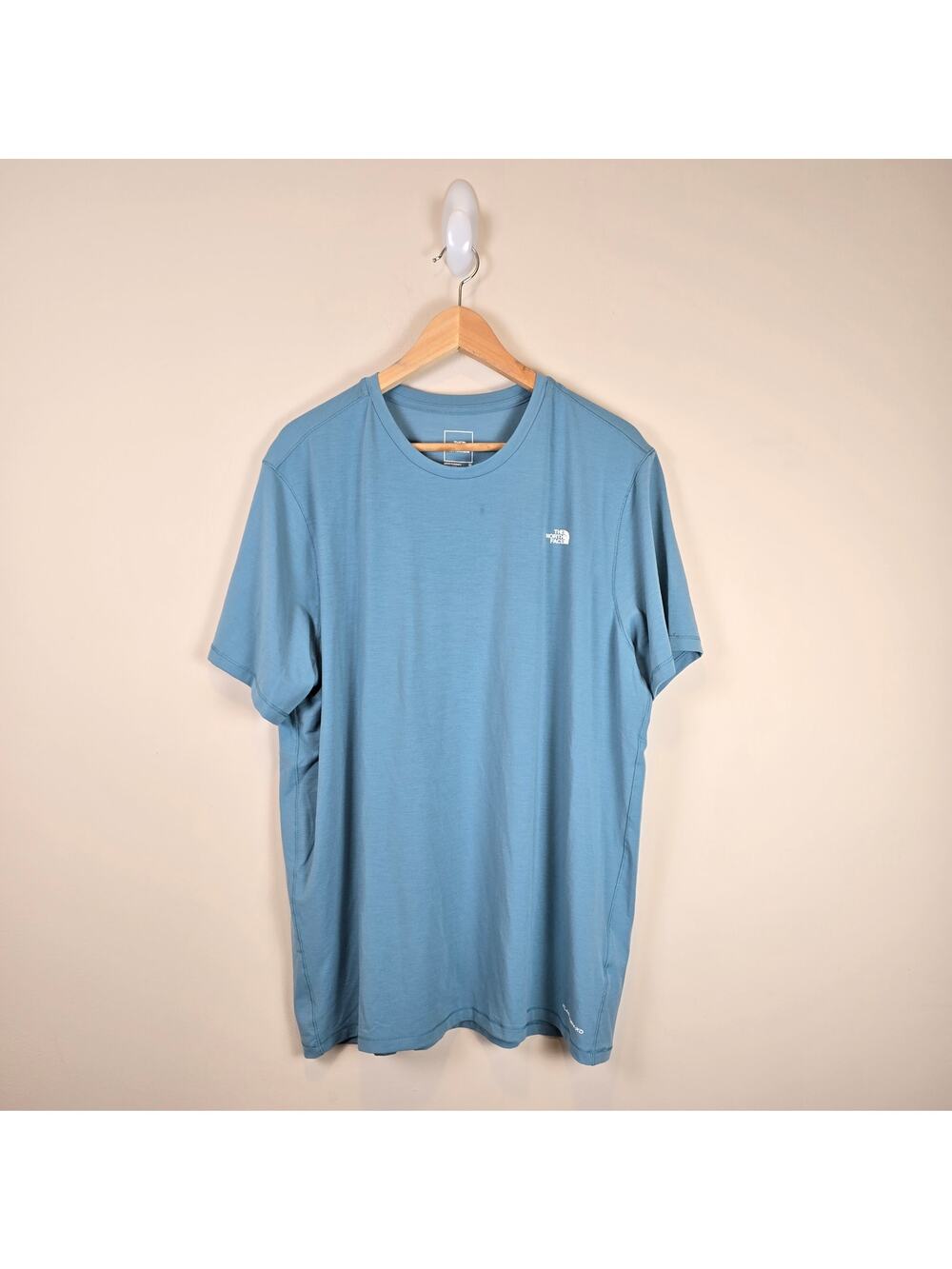 The North Face Mens Adventure Tee Size XL Algae Blue Short Sleeve Flash Dry